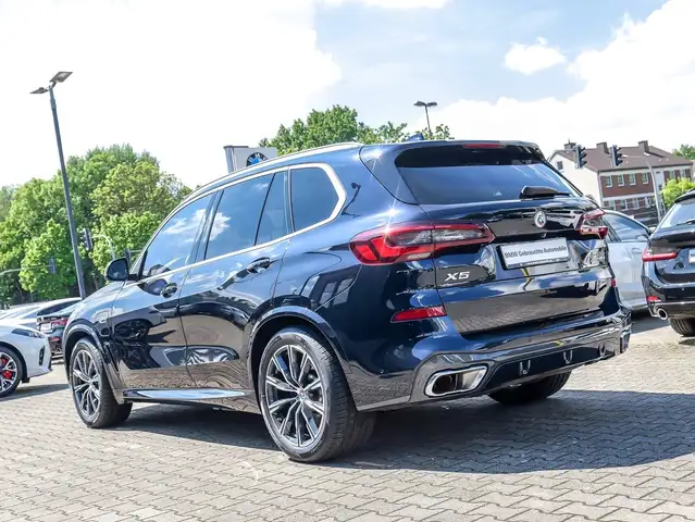 BMW X5 view 7
