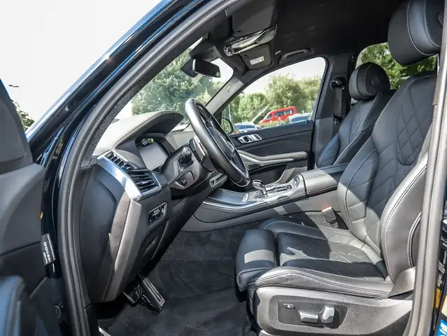 BMW X5 view 5