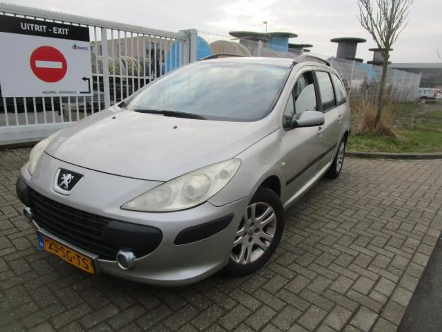 Peugeot 307 Break 1.6-16V XT Grau - 1