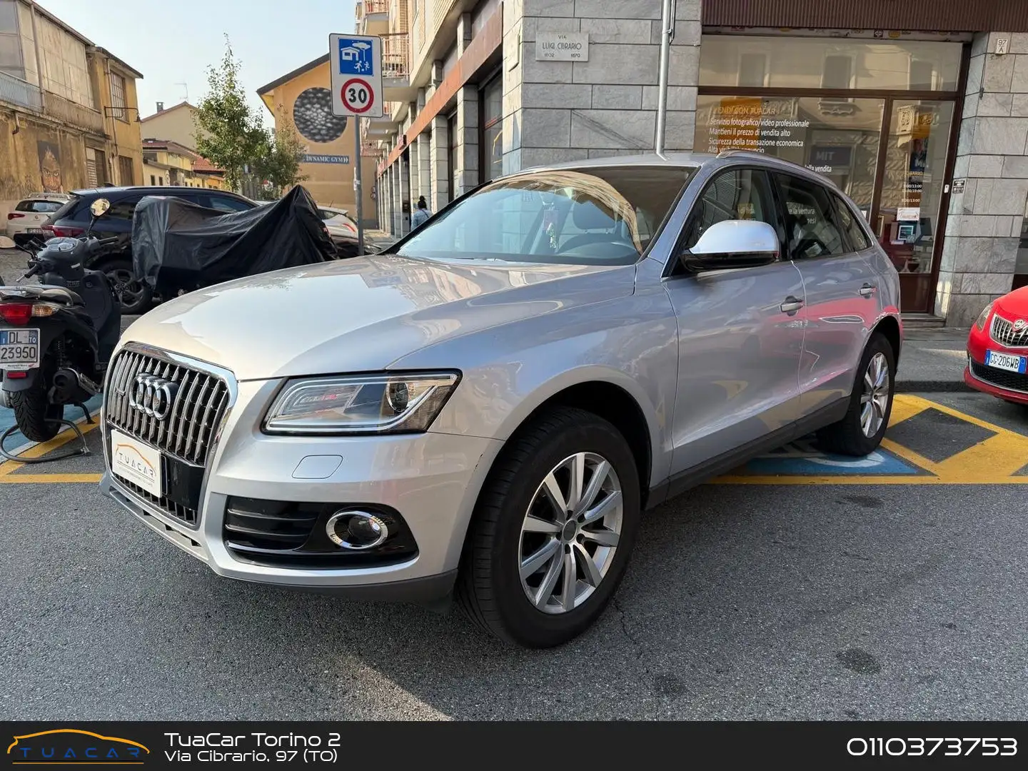 Audi Q5 Advanced Plus 2.0 TDI Gris - 1