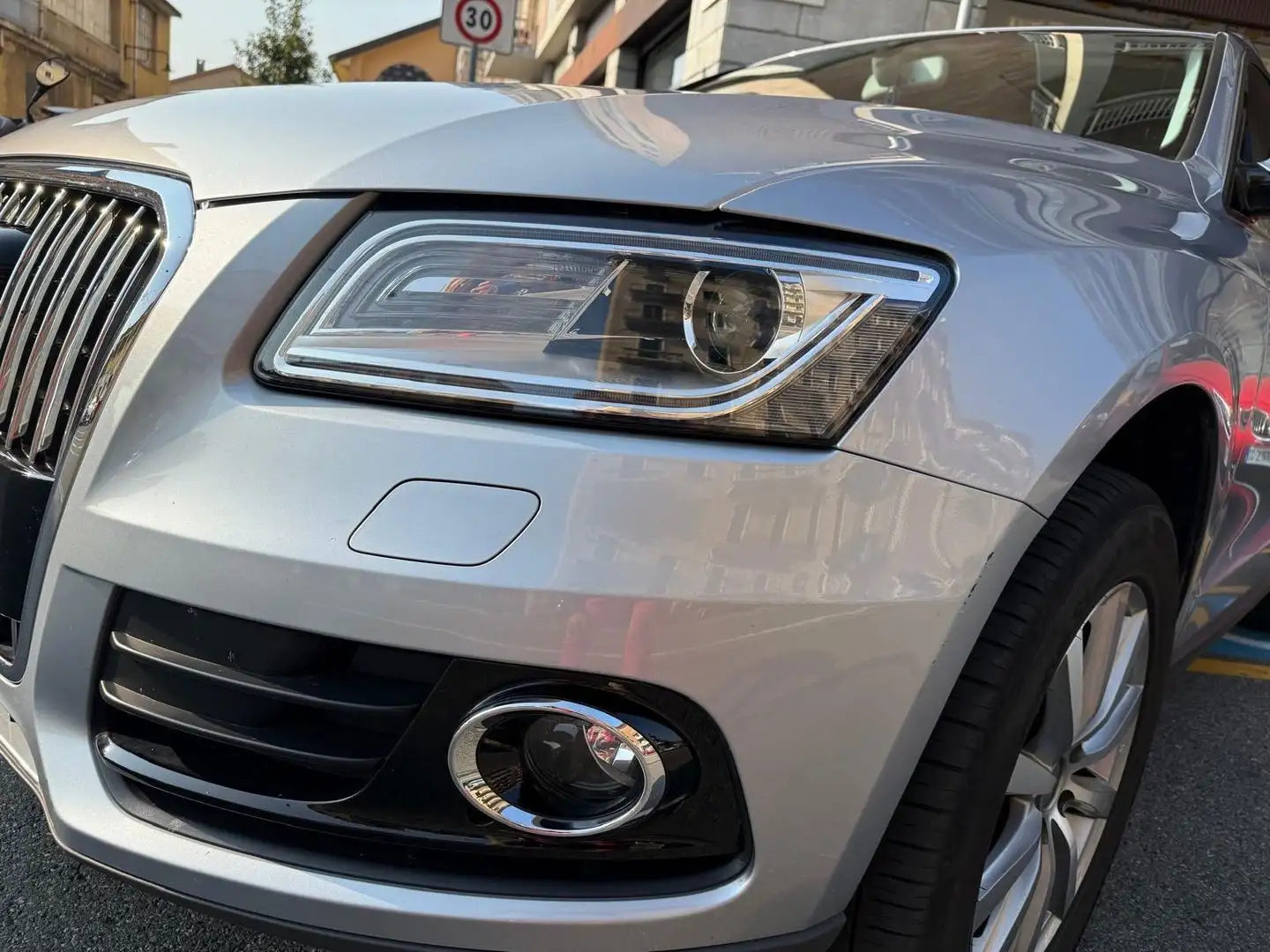 Audi Q5 Advanced Plus 2.0 TDI Gris - 2