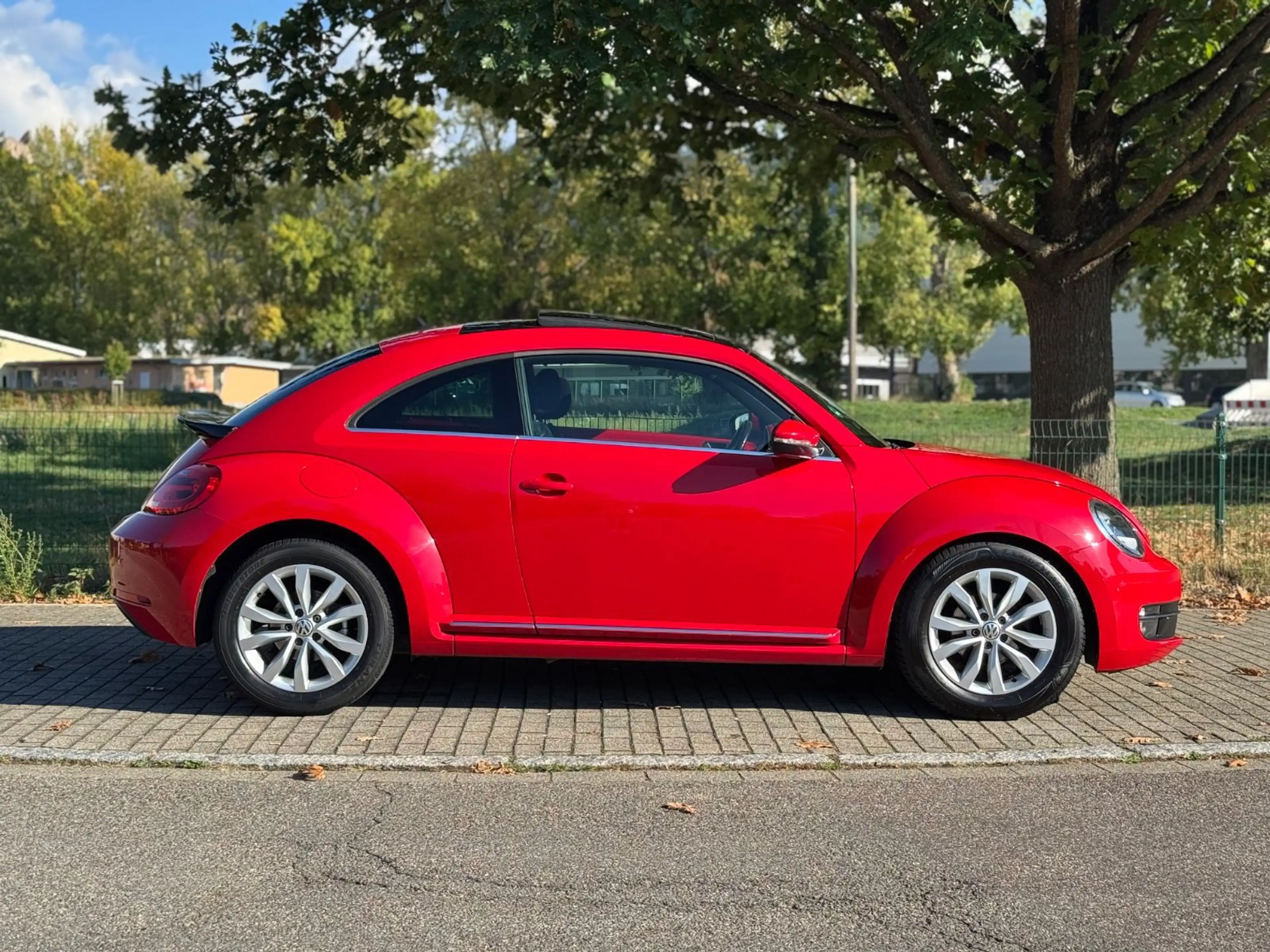 Volkswagen Beetle Lim. Design — photo 8