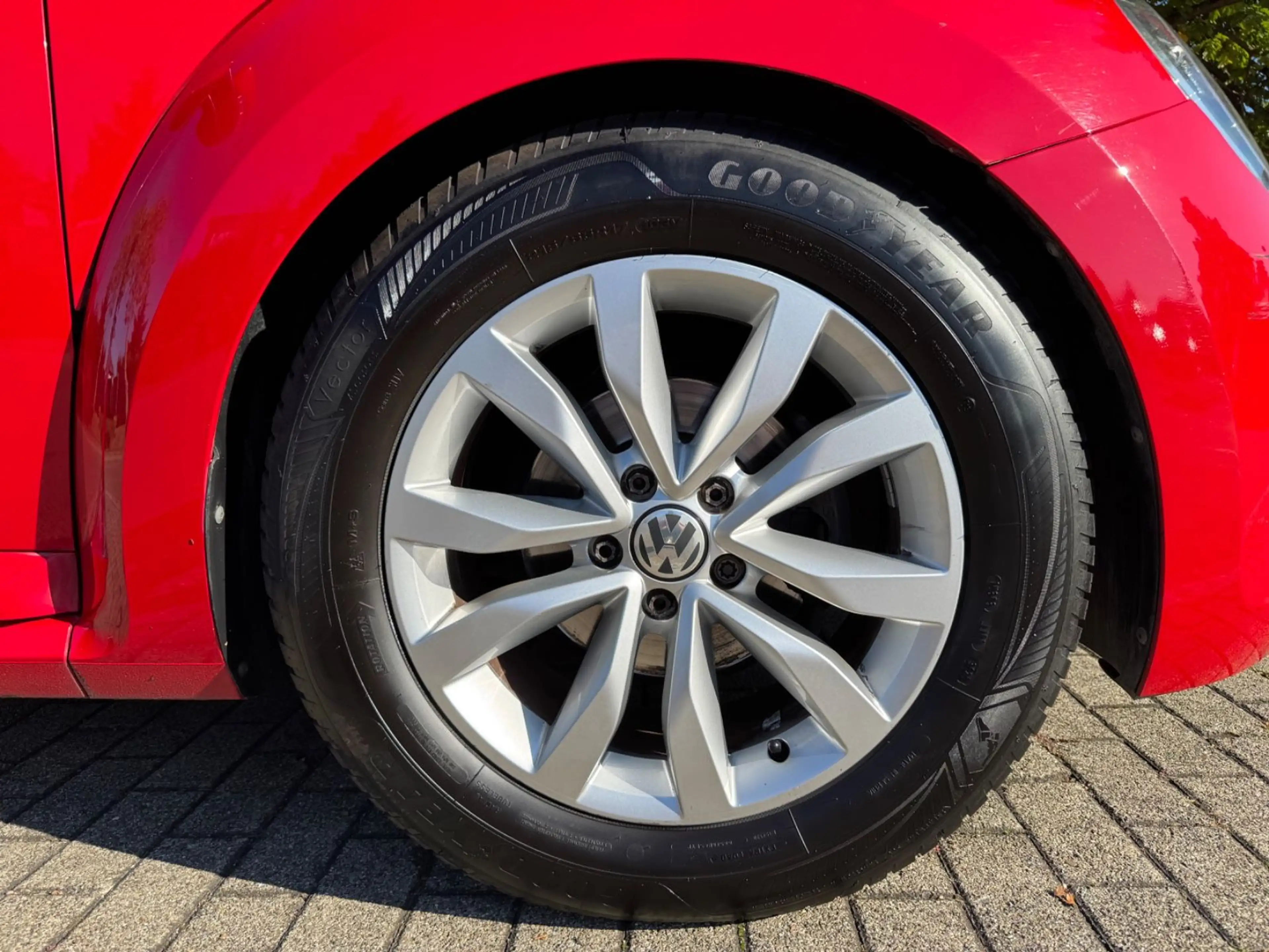 Volkswagen Beetle Lim. Design — photo 9