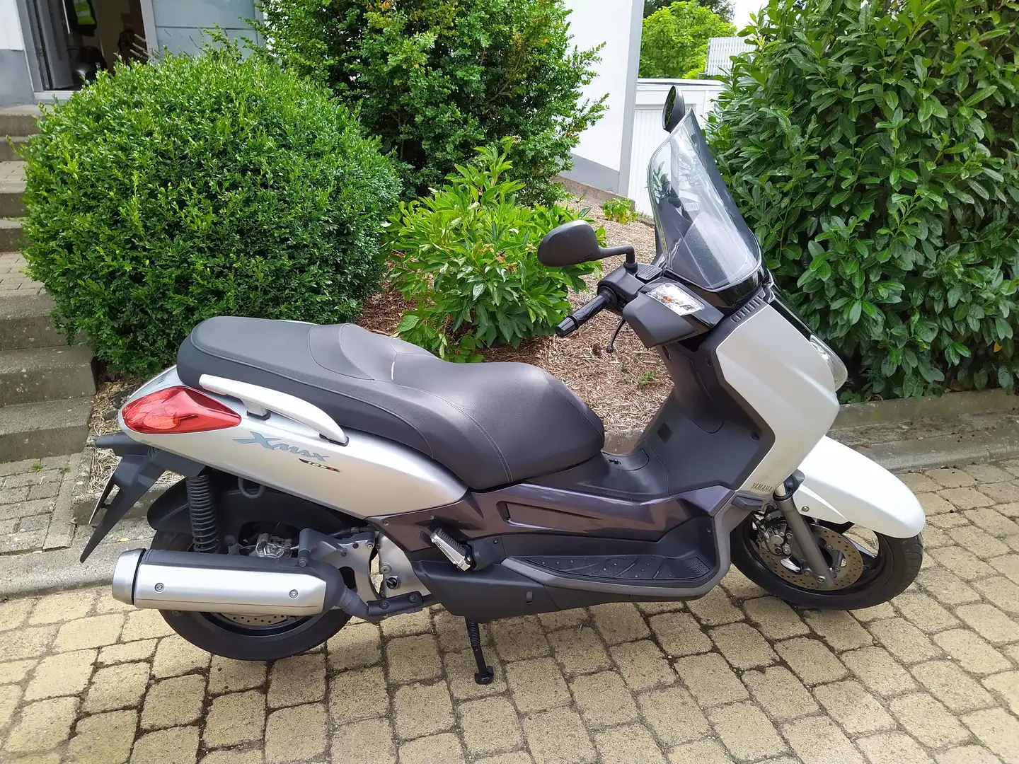 Yamaha X-Max 125 Argent - 2