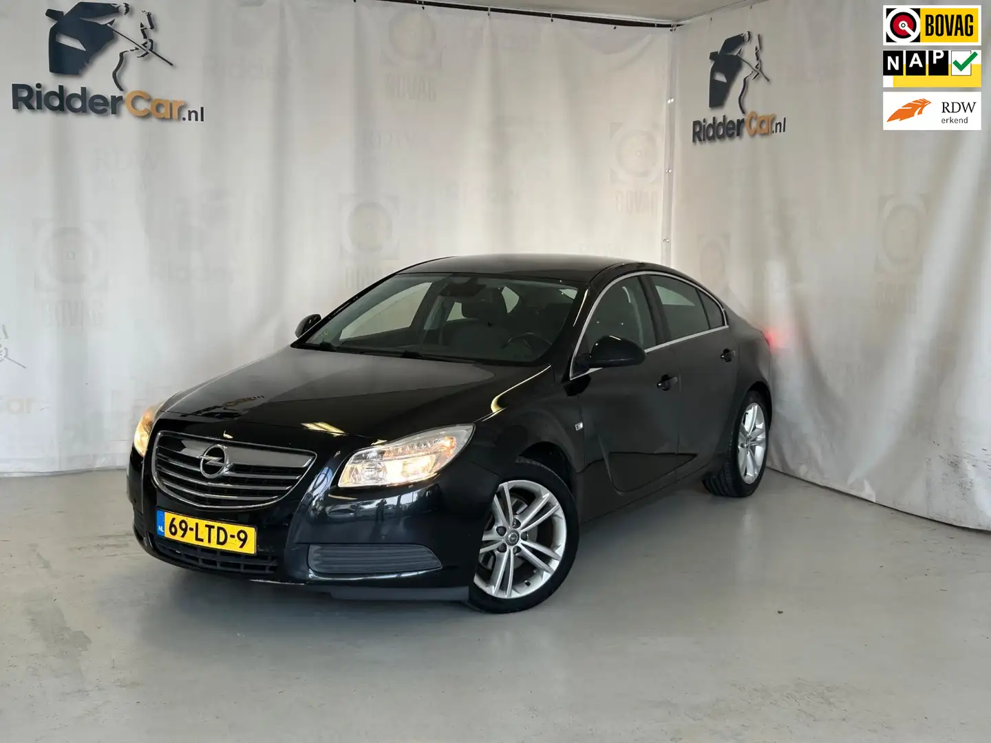 Opel Insignia 1.6 T Edition|NAP|TREKHAAK|PARK SENS|VELGEN|CRUISE Zwart - 1