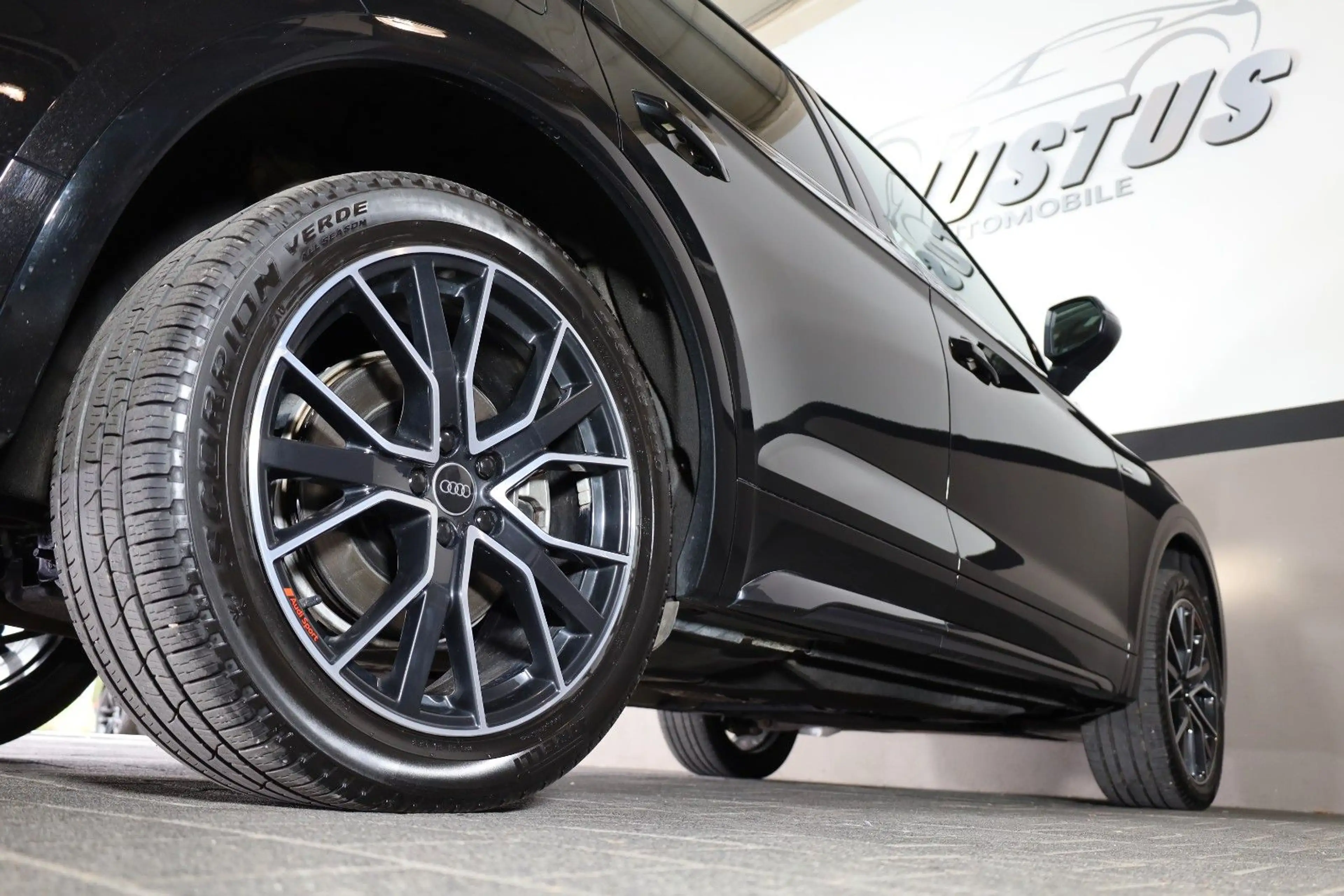 Audi Q5 45 TFSI S tronic quattro/PANO/SHZ/LHZ/TTW/R20 — photo 8