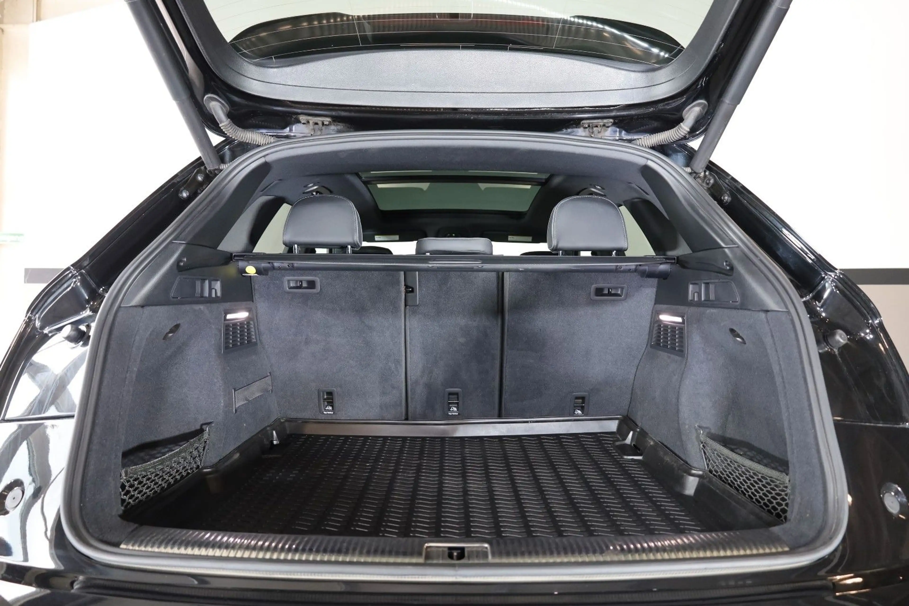 Audi Q5 45 TFSI S tronic quattro/PANO/SHZ/LHZ/TTW/R20 — photo 6