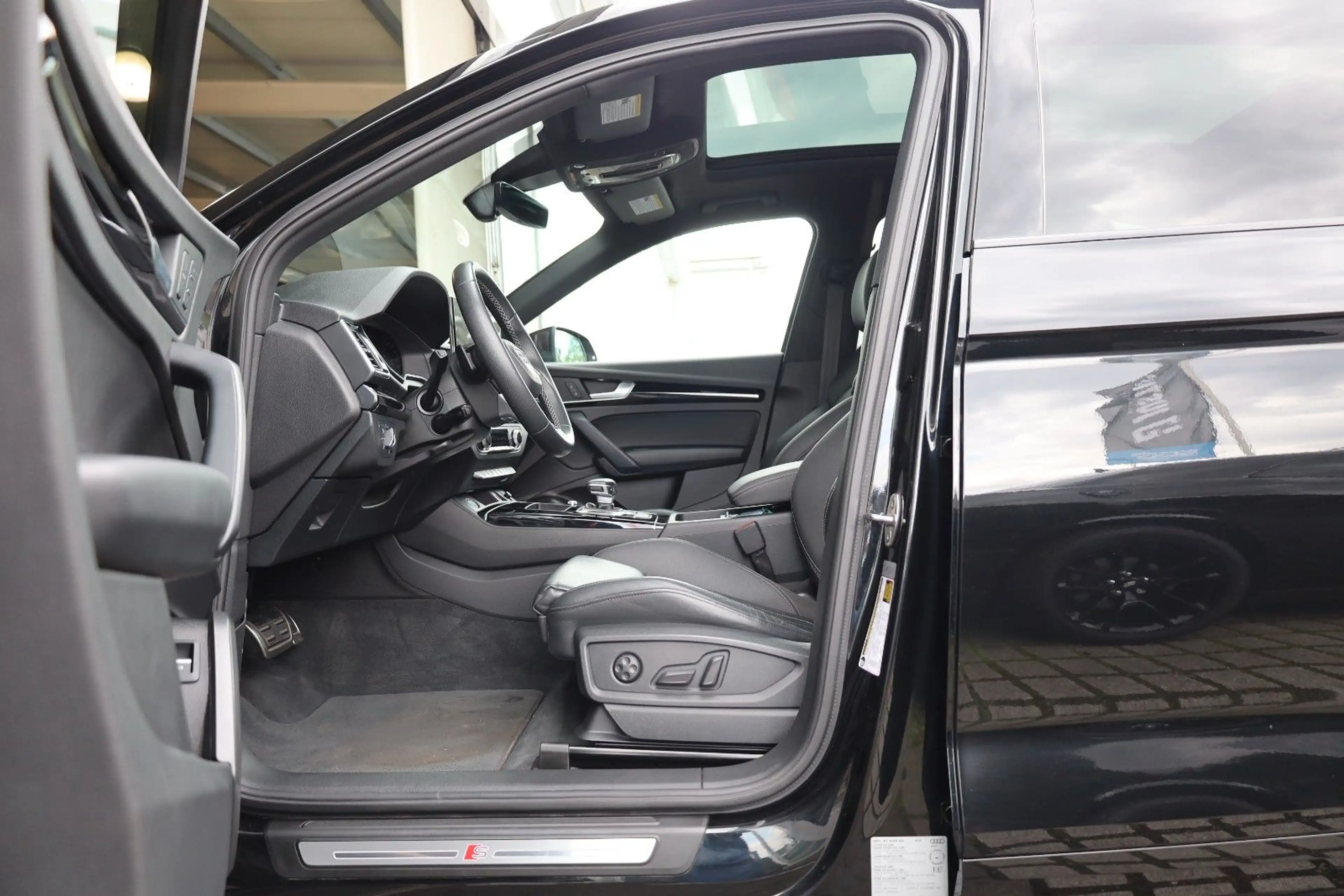 Audi Q5 45 TFSI S tronic quattro/PANO/SHZ/LHZ/TTW/R20 — photo 9