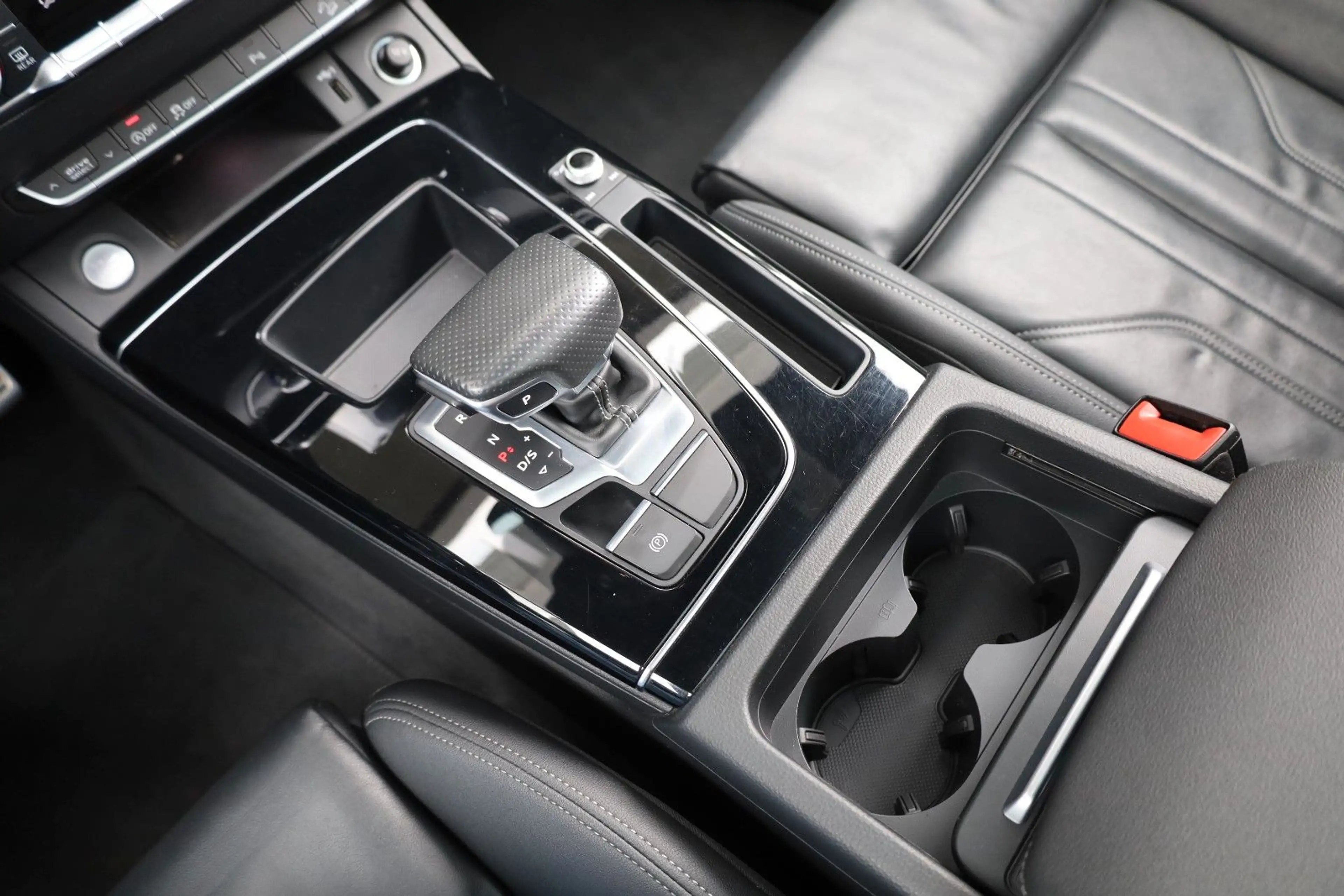 Audi Q5 45 TFSI S tronic quattro/PANO/SHZ/LHZ/TTW/R20 — photo 15