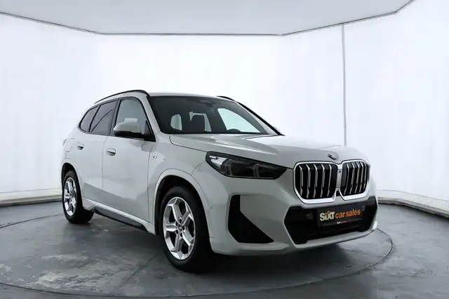 BMW X1 sDrive18d M Sport HUD|Pano|PAs+360°|Aktiv|AHK