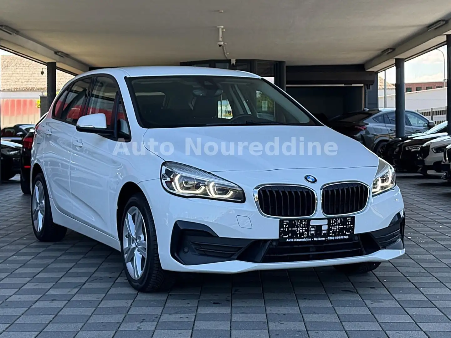 BMW 218 Facelift *Automatik*Navi*LED* Blanc - 1