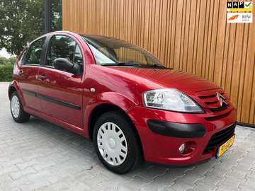 1.4i LIGNE PRESTIGE 5DRS CLIMA NAVI TREKHAAK