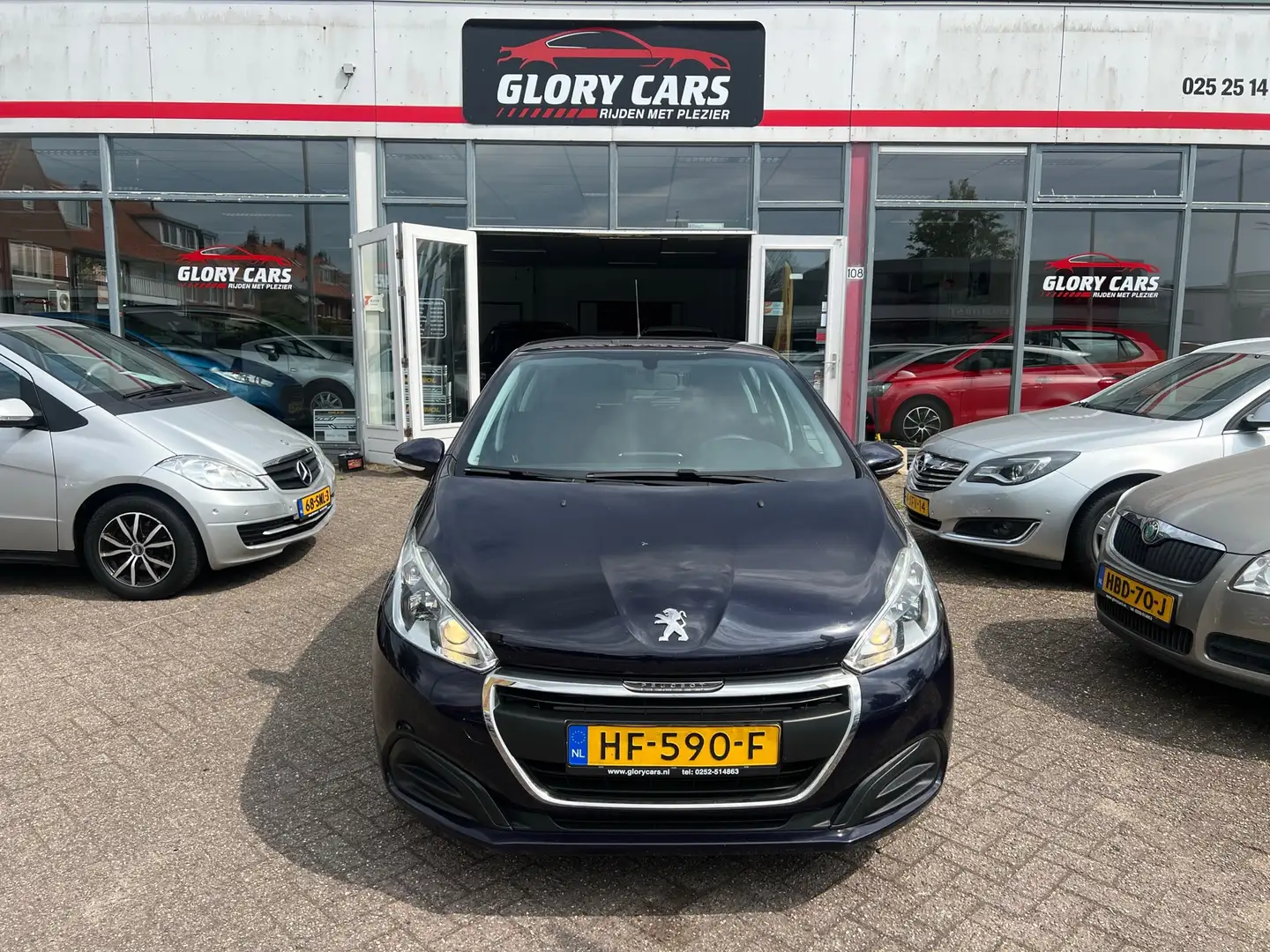 Peugeot 208 1.2 PureTech Active Blauw - 1