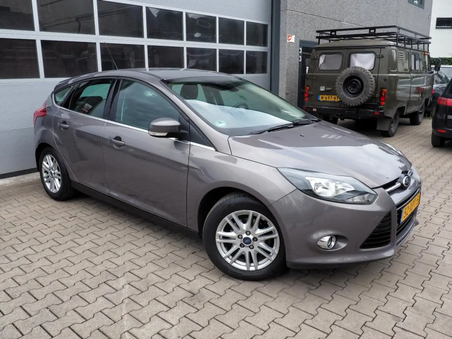 Ford Focus 1.0 EcoBoost 100pk Titanium CLIMA CRUISE NAVI TREK Brun - 1
