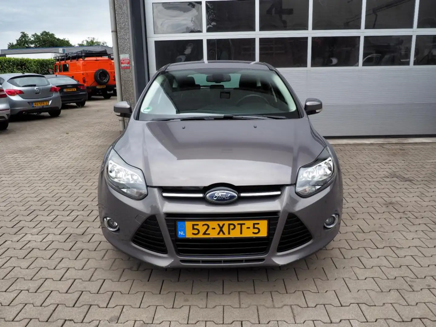 Ford Focus 1.0 EcoBoost 100pk Titanium CLIMA CRUISE NAVI TREK Brun - 2