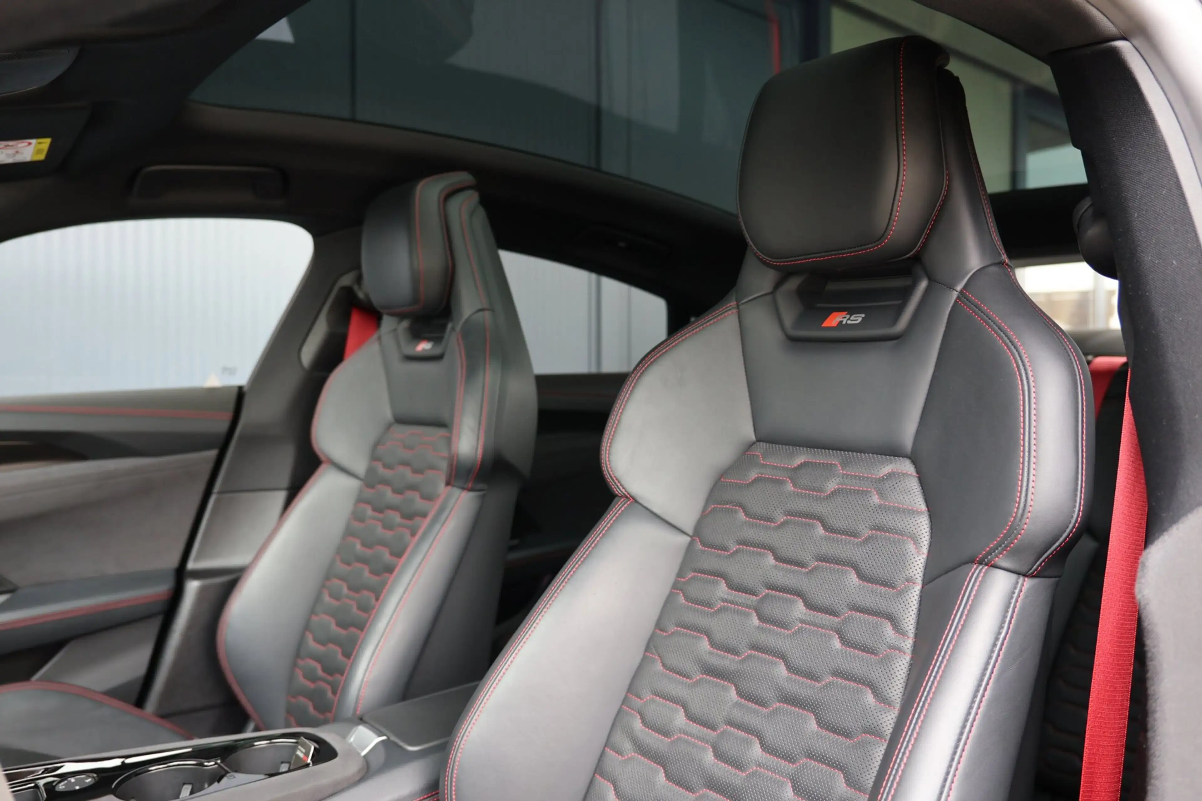 Audi RS e-tron GT 93 kWh | head-up | massage stoel(en) | B&O | laser — photo 21
