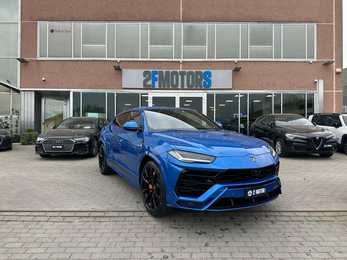 Lamborghini Urus 4.0 V8 auto Bleu - 2