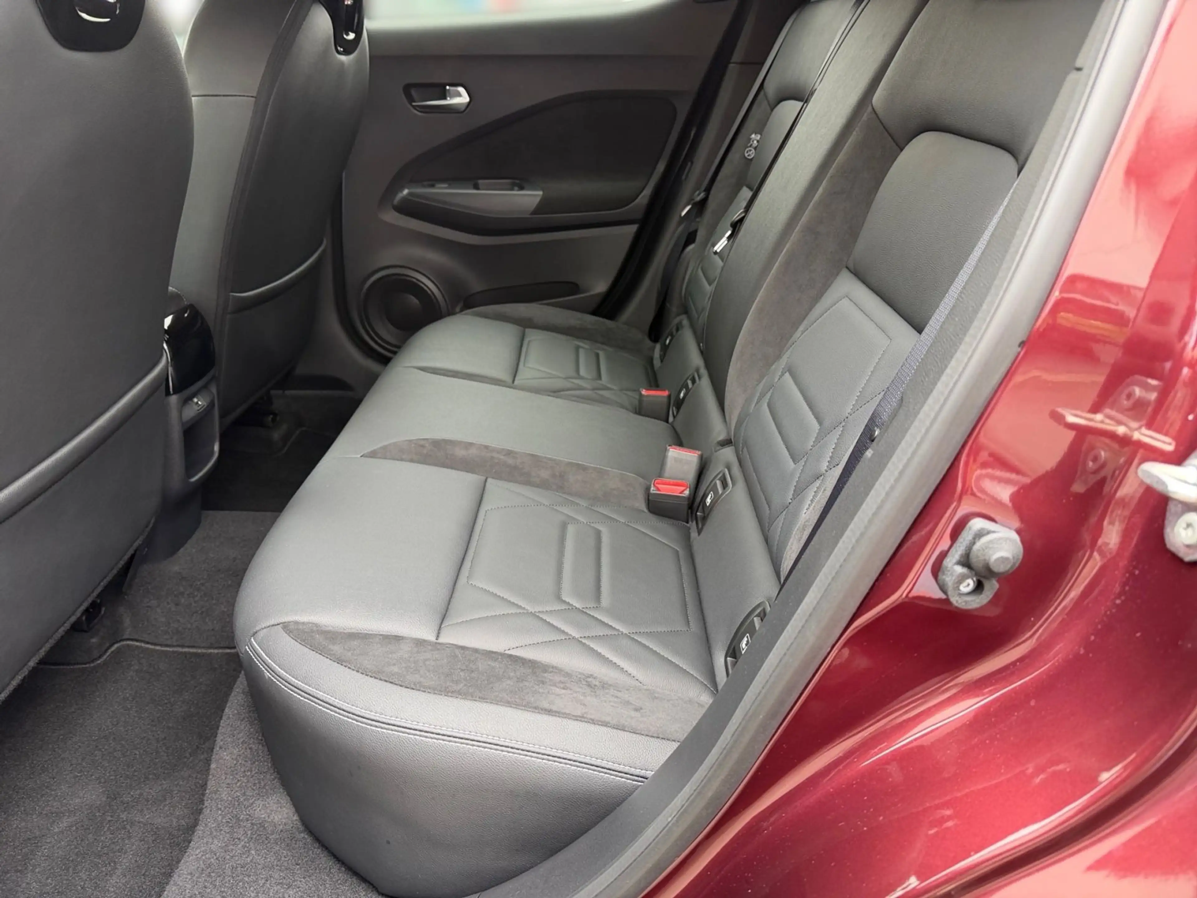 Nissan Juke 1.6 Hybrid AT N-Design BOSE*CarPlay*360°CAM — photo 11