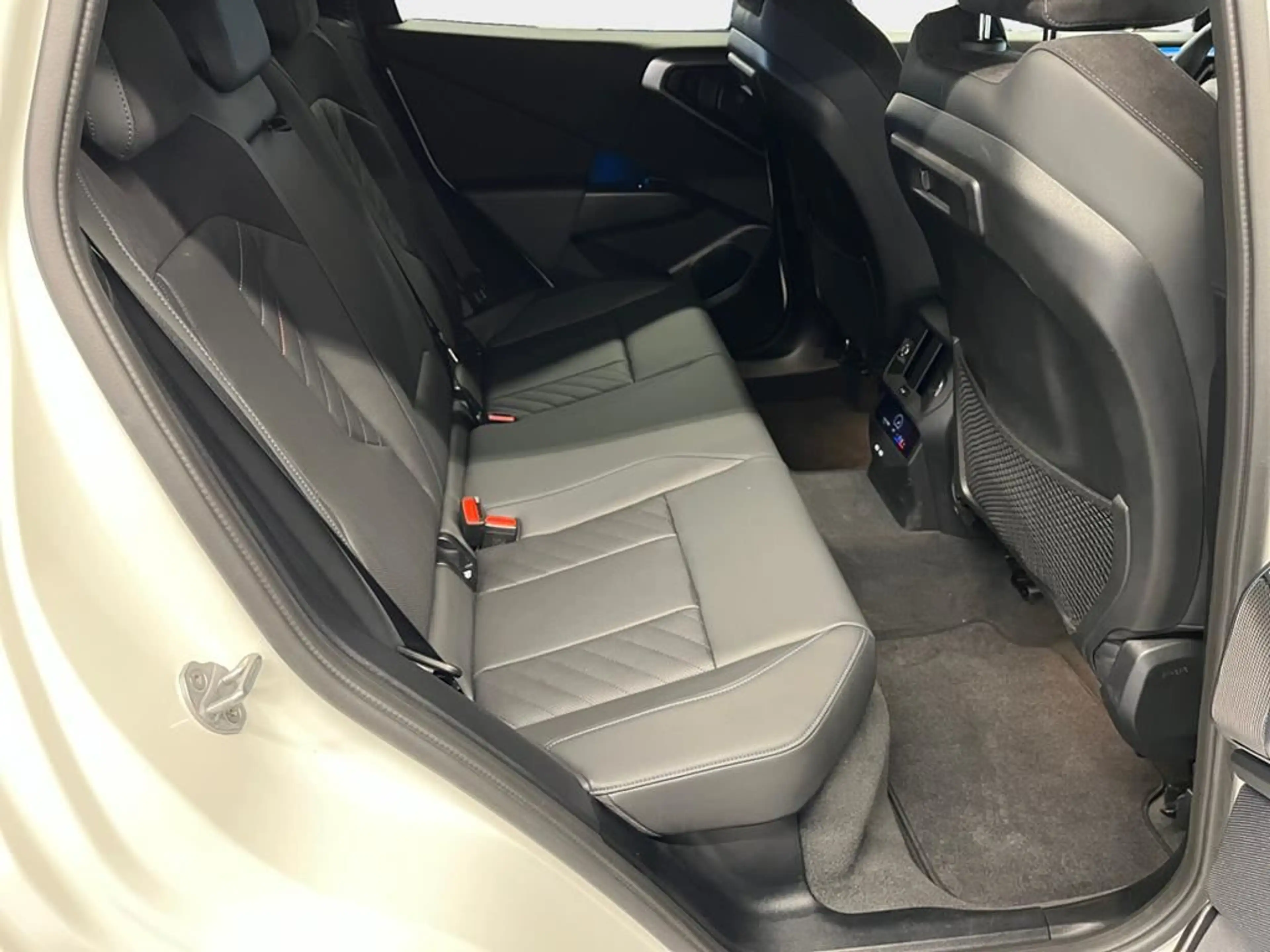 BMW X3 M Sport — photo 15