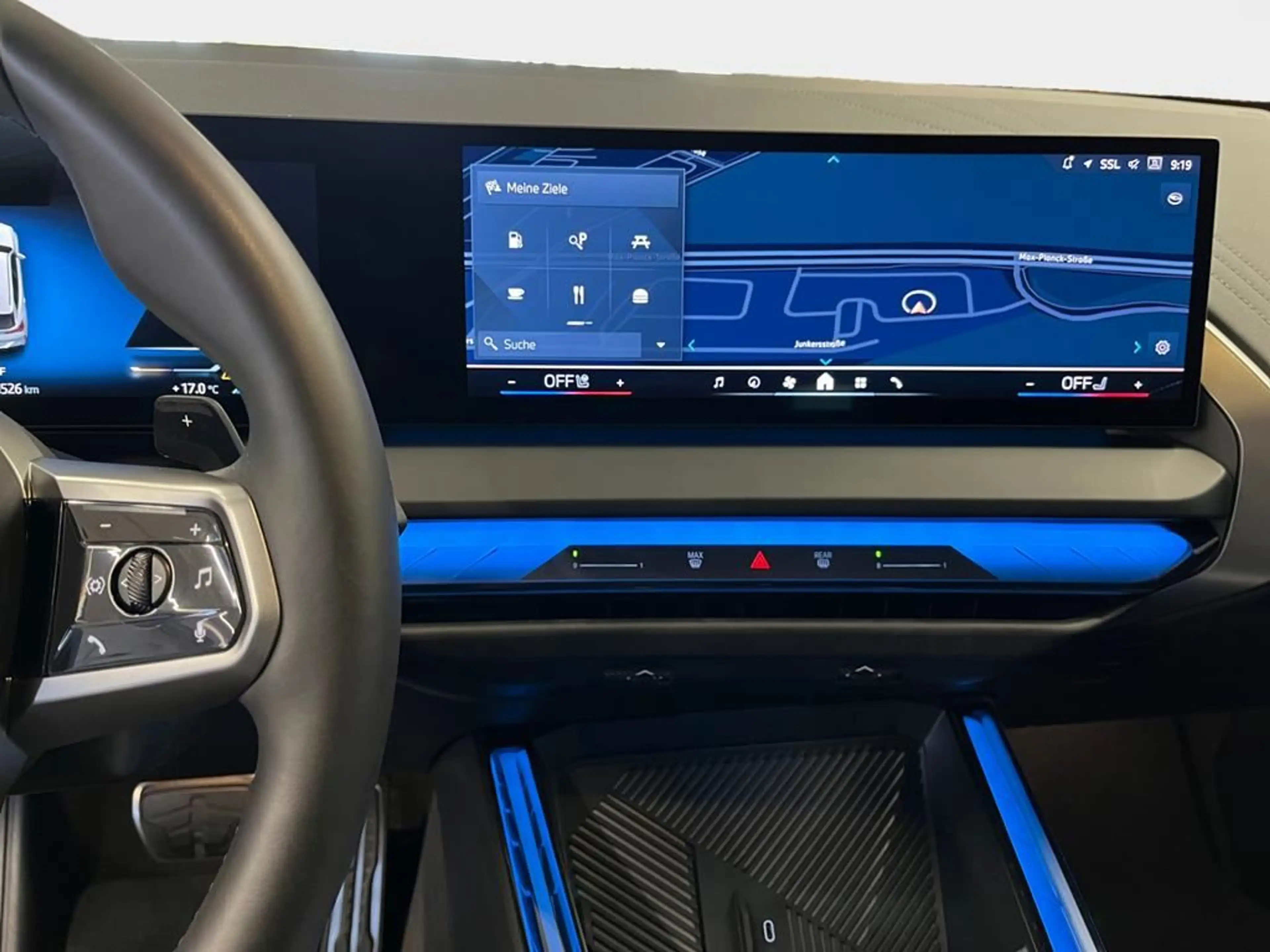 BMW X3 M Sport — photo 11