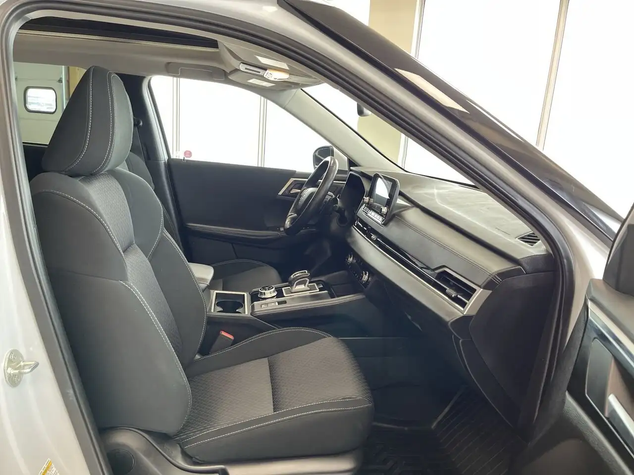 Mitsubishi Outlander снимка Mitsubishi Outlander