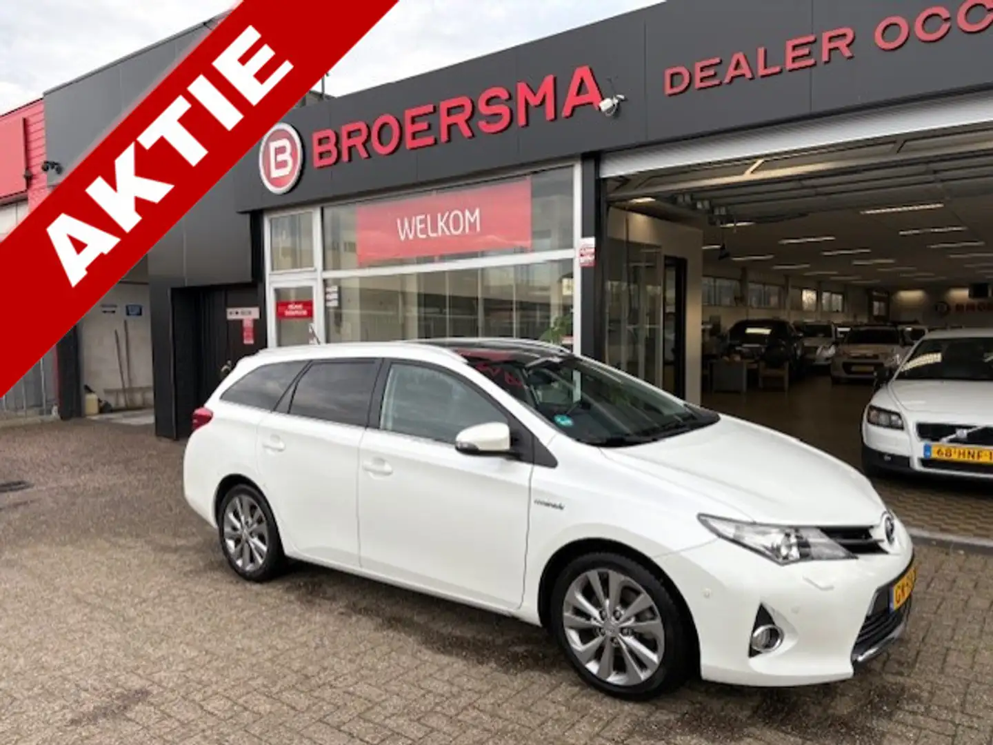 Toyota Auris Touring Sports 1.8 Hybrid Executive DEALERONDERHOU Wit - 1