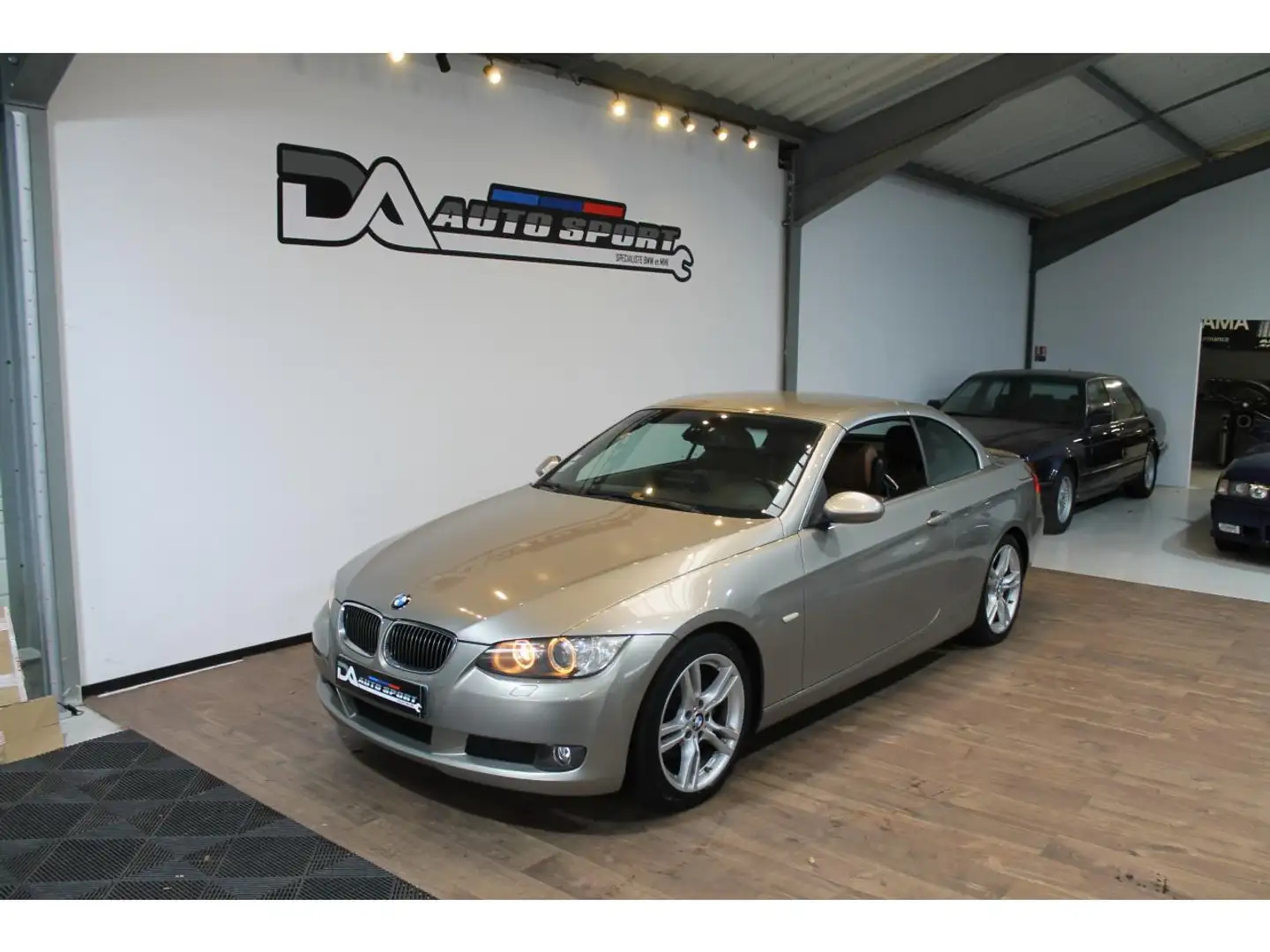 BMW 325 Serie 3 - 325i Cabriolet Luxe E93 - 1