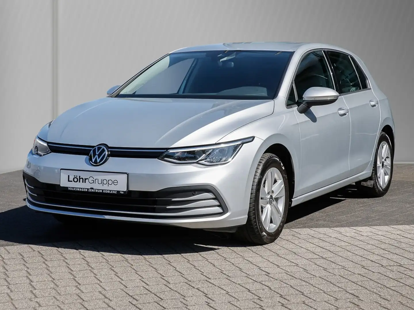 Volkswagen Golf VIII 1.5 eTSI DSG Life Navi/LED/SHZ Silber - 2