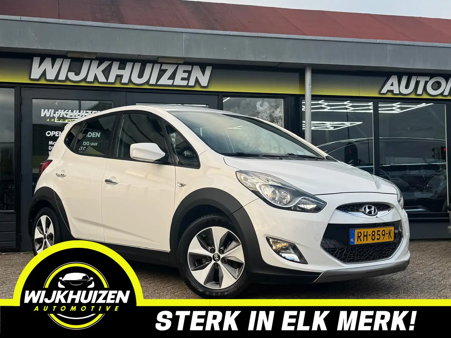 Hyundai iX20 1.6i i-Catcher Crossline Automaat Speciale Uitvoer Wit - 1