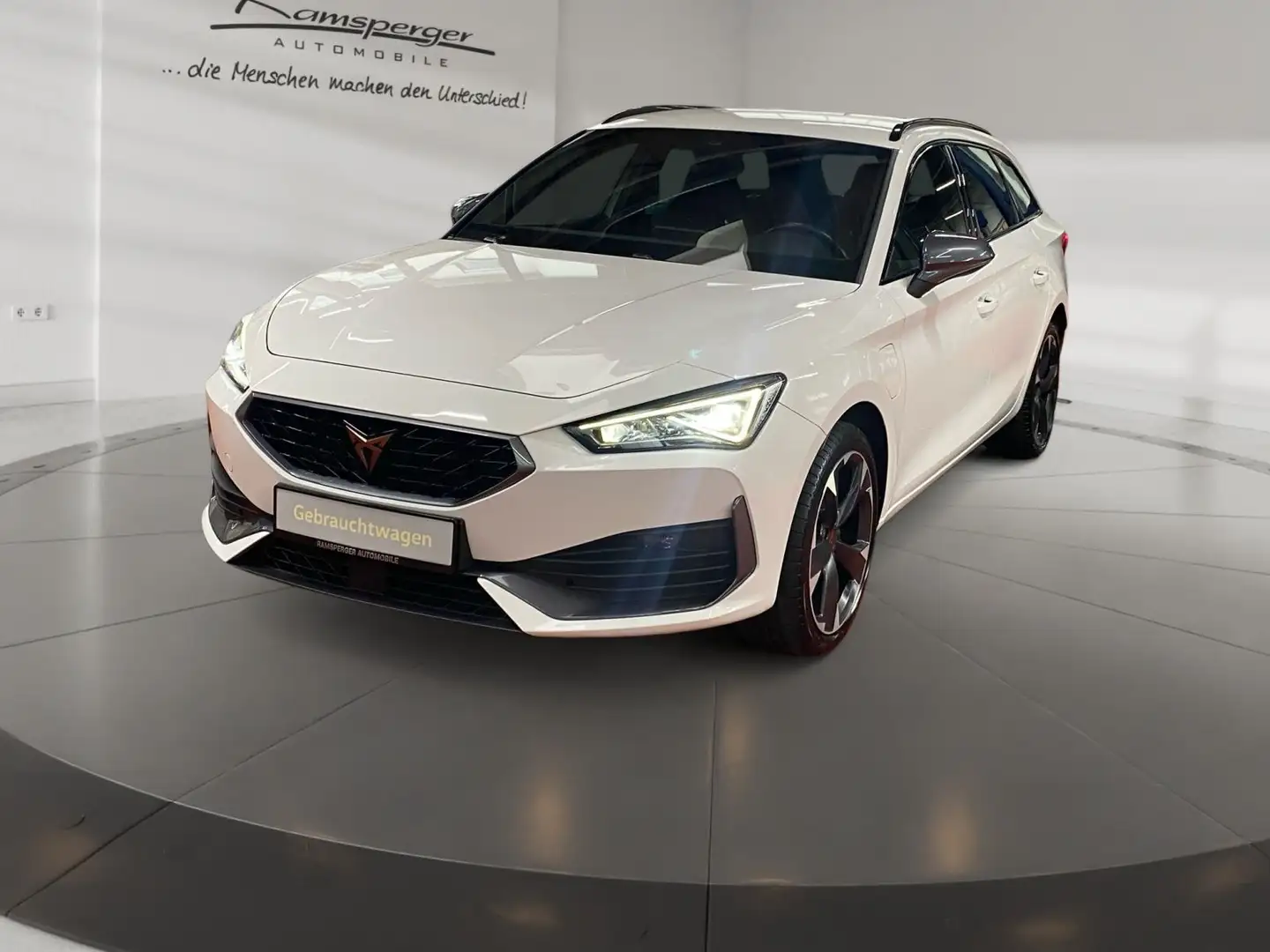 CUPRA Leon Sportstourer 1.4 e-HYBRID LED/Assist/AHK/uv Weiß - 2