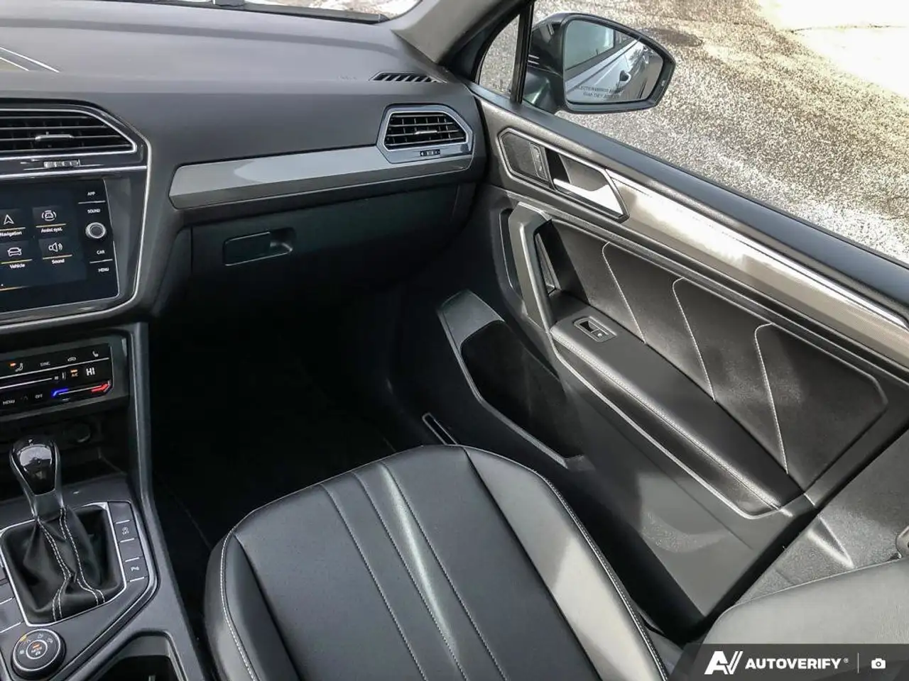 Volkswagen Tiguan снимка Volkswagen Tiguan