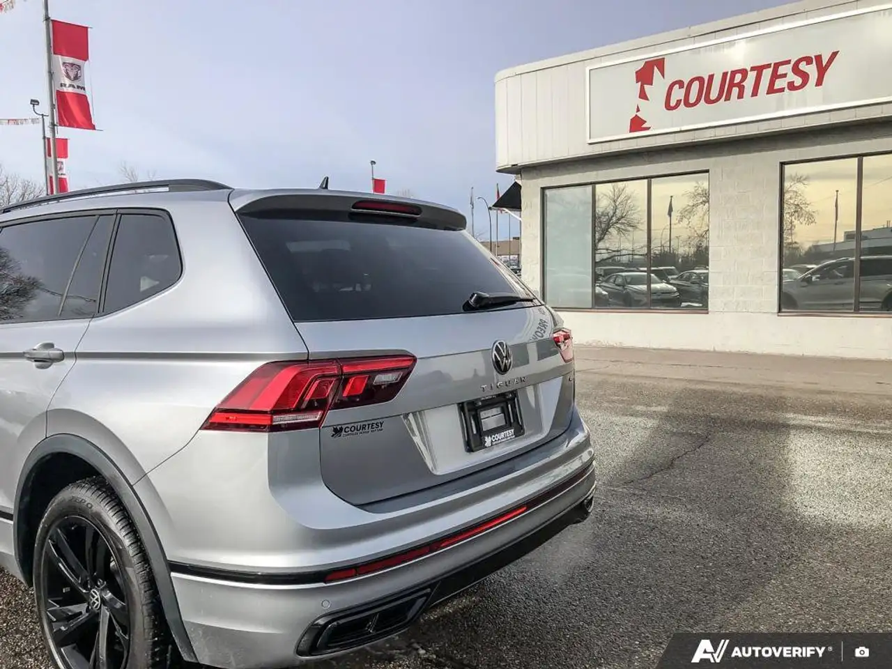 Volkswagen Tiguan снимка Volkswagen Tiguan