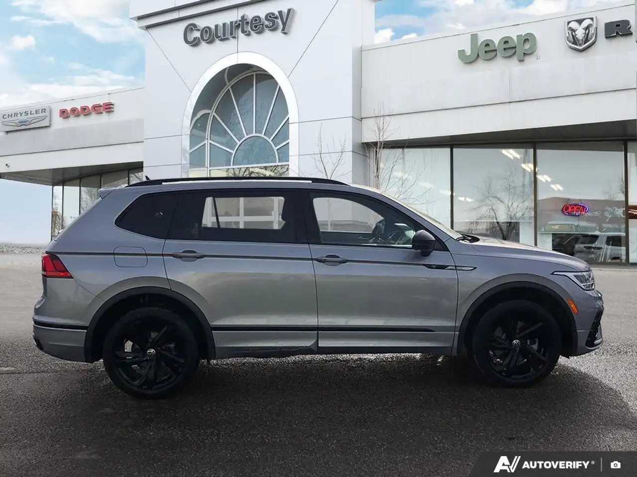 Volkswagen Tiguan снимка Volkswagen Tiguan