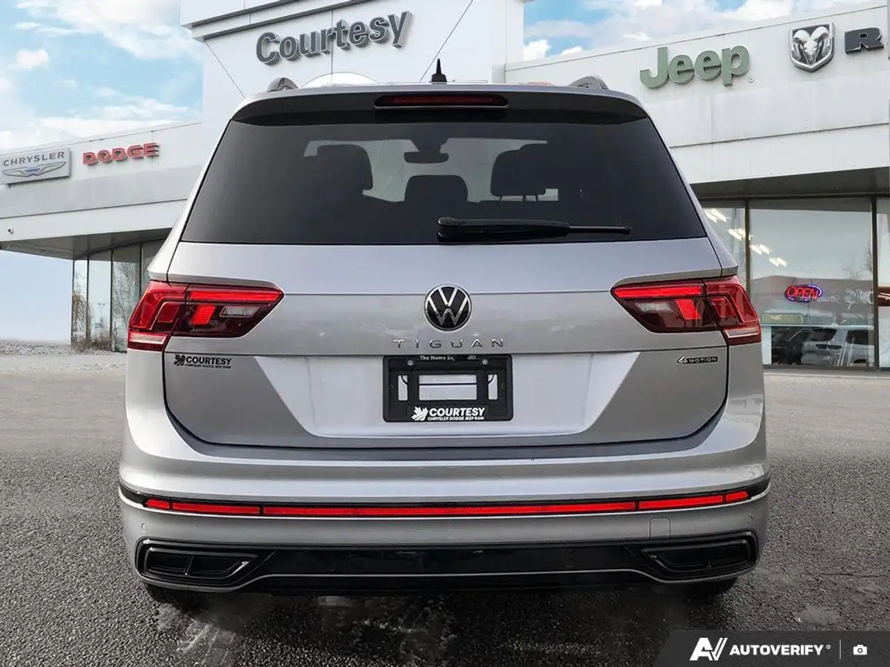 Volkswagen Tiguan снимка Volkswagen Tiguan