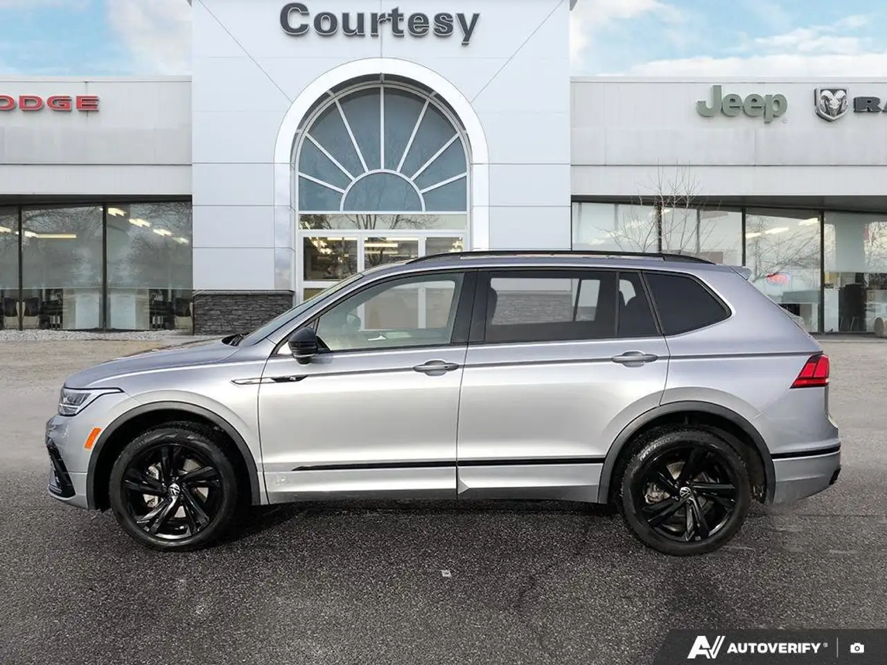 Volkswagen Tiguan снимка Volkswagen Tiguan