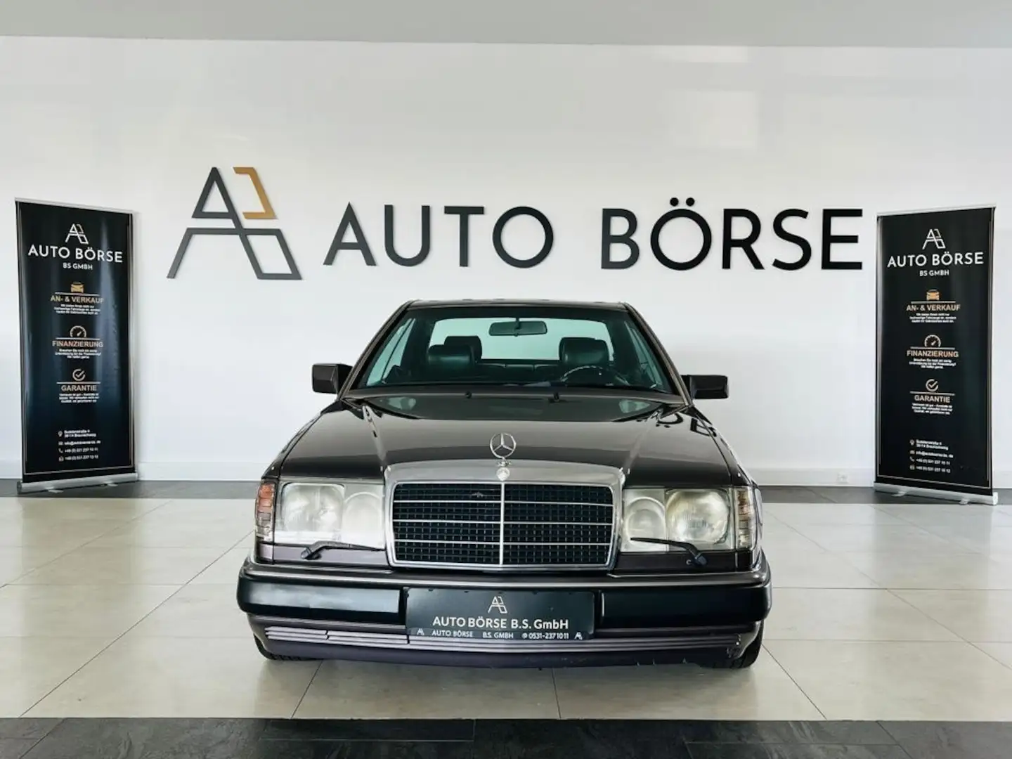 Mercedes-Benz 300 CE*Sportline*ESSD*KLIMA*SHZ*E-Fens*Oldtimer* Marrone - 2