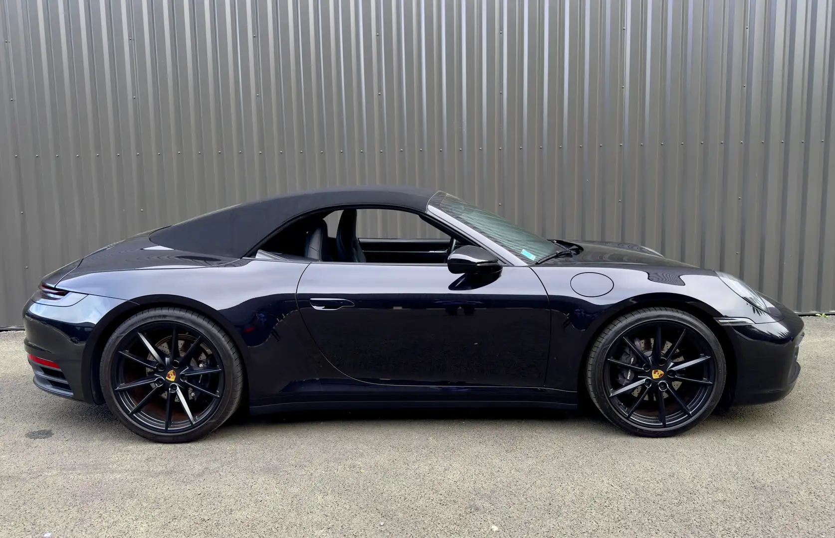 Porsche 992 911 Carrera 4 Cabriolet 3.0i 385 PDK Noir - 2