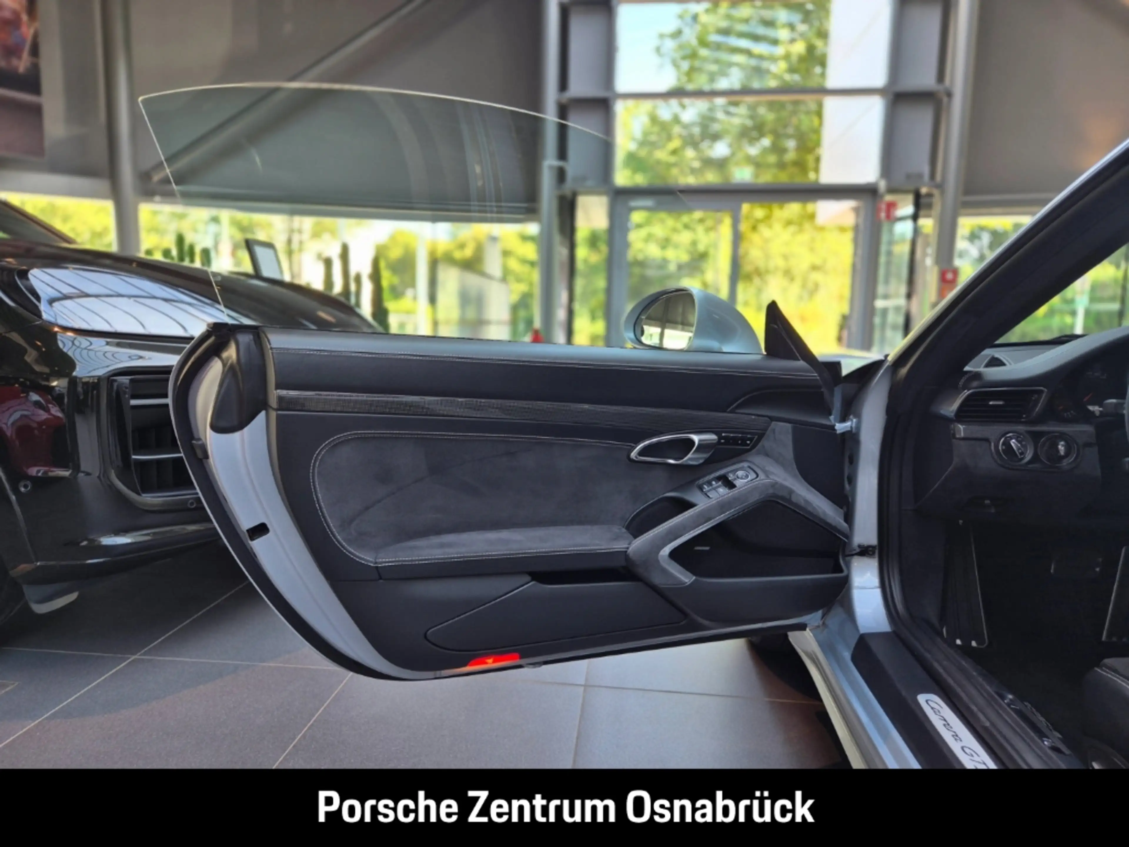 Porsche 991 -1 (911) Carrera GTS Cabriolet BOSE 18-Wege DAB Ko — photo 4