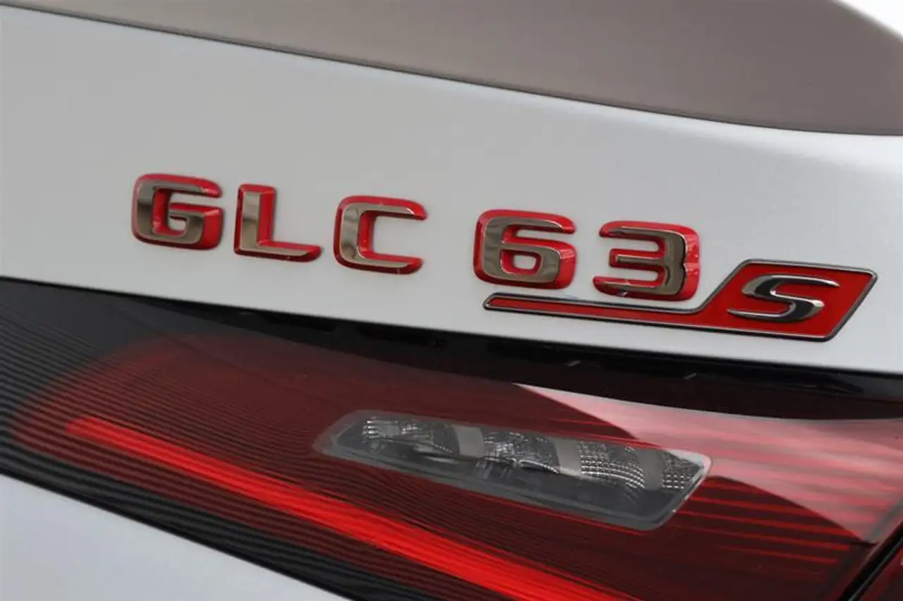 Mercedes-Benz GLC снимка Mercedes-Benz GLC