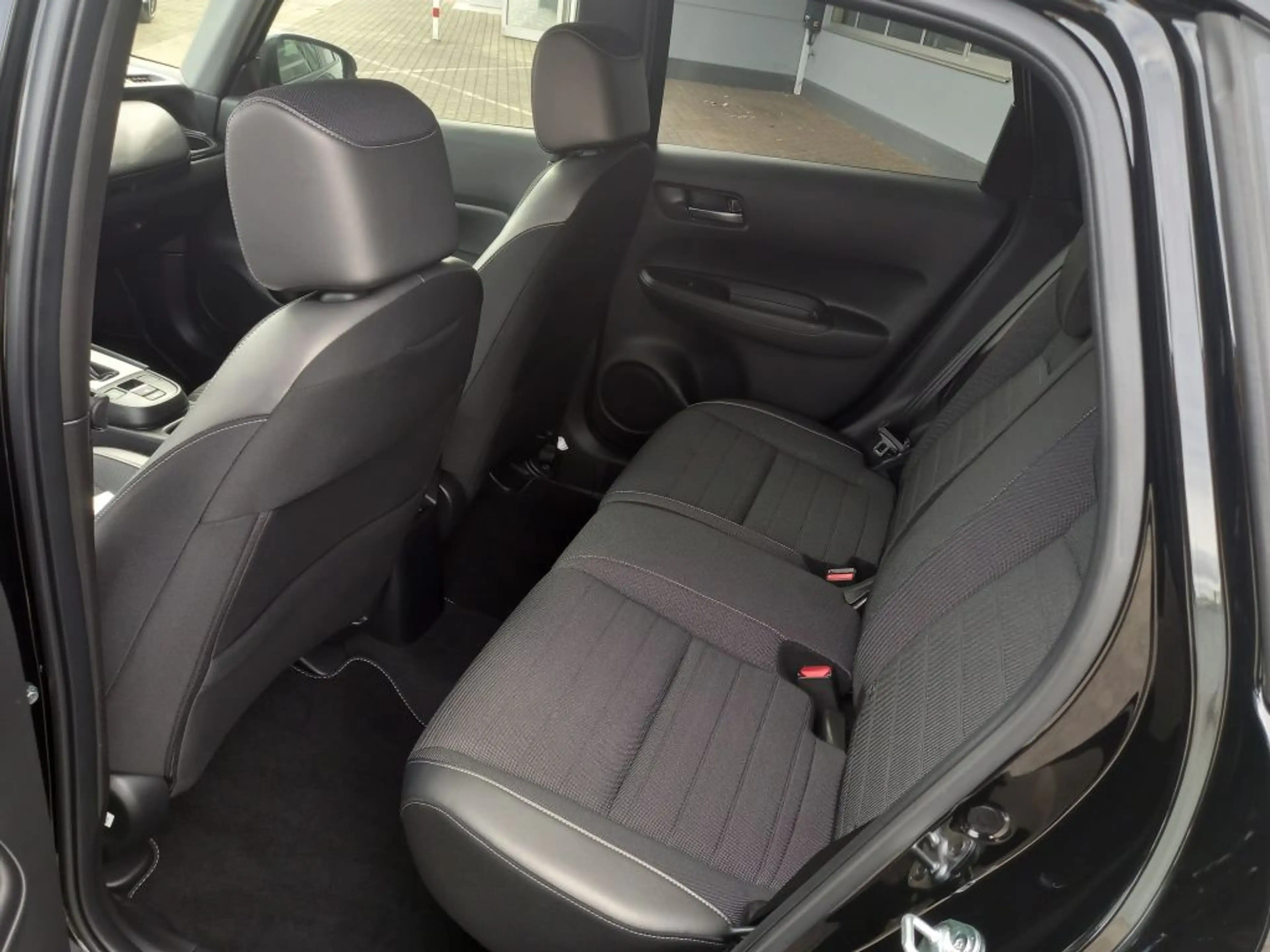 Honda Jazz e:HEV 1.5 i-MMD Hybrid Crosstar Advance — photo 9