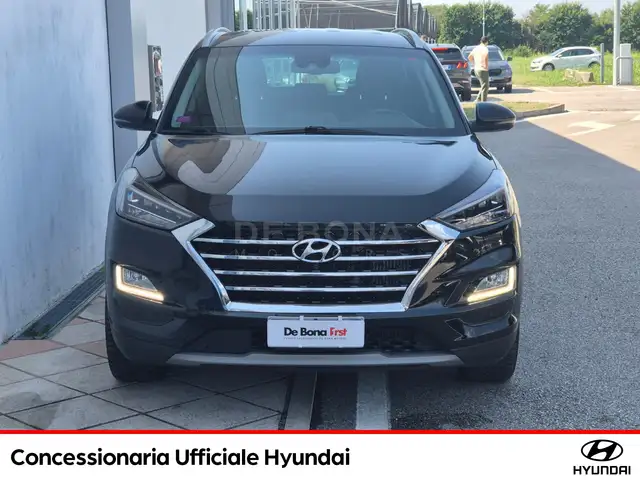 Hyundai Tucson view 2