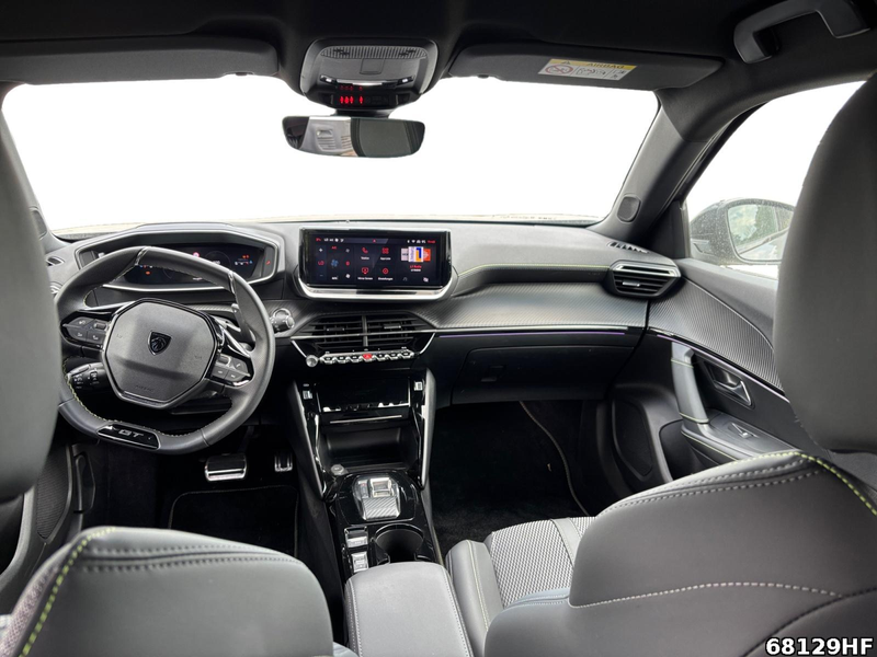 Peugeot 2008 GT — photo 14