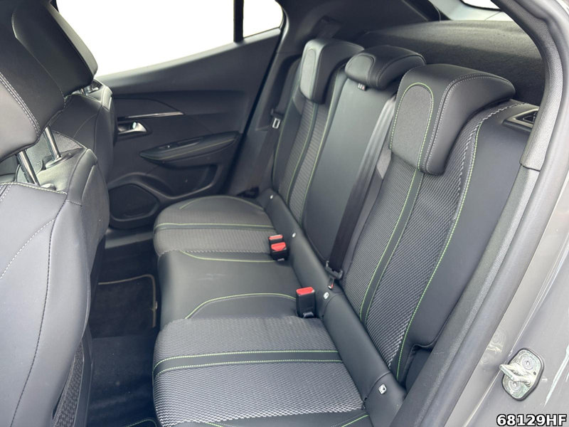 Peugeot 2008 GT — photo 12