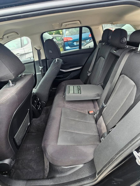 BMW 320 Baureihe 3 Touring 320 d xDrive Advantage — photo 10