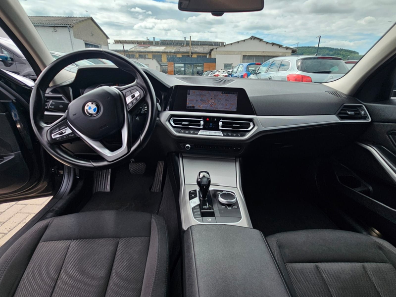 BMW 320 Baureihe 3 Touring 320 d xDrive Advantage — photo 12
