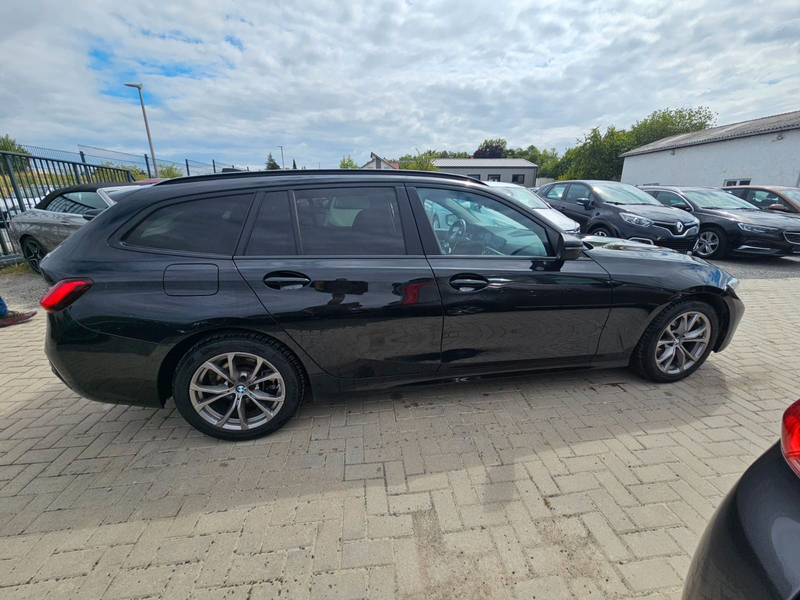 BMW 320 Baureihe 3 Touring 320 d xDrive Advantage — photo 3