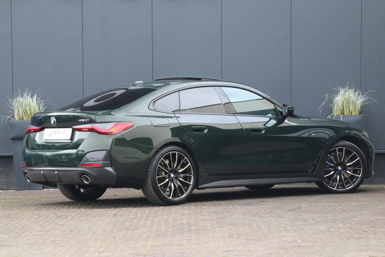 BMW 420 4-serie Gran Coupé 420i M-Sport Pro | M-stoelen | Grün - 2