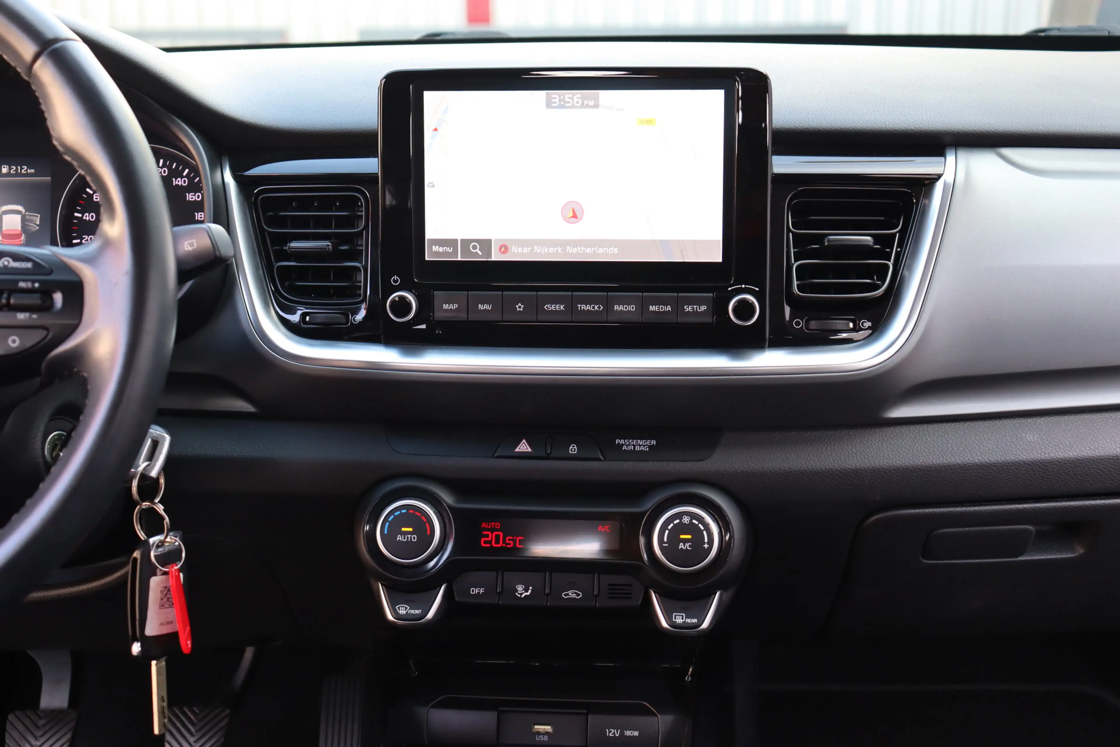 Kia Stonic 1.0 T-GDi MHEV DynamicLine O.a: Clima, Navi, Ad. C — photo 15