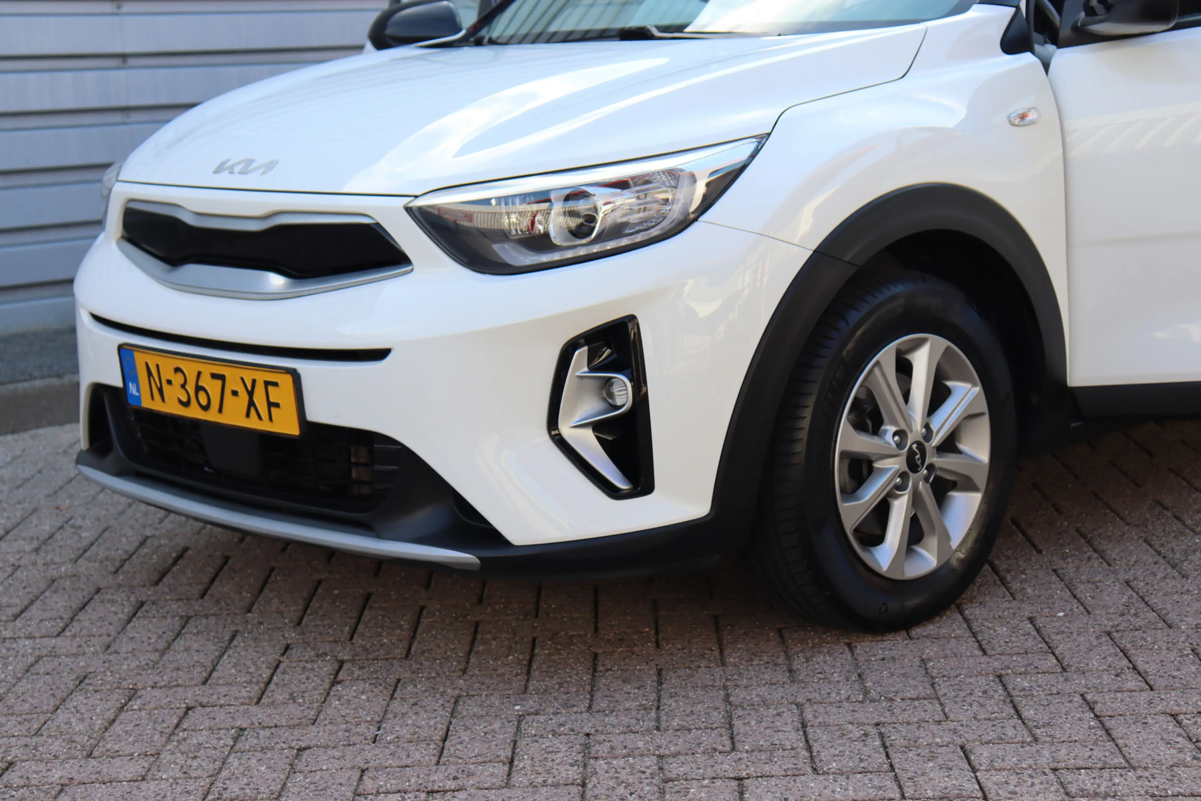 Kia Stonic 1.0 T-GDi MHEV DynamicLine O.a: Clima, Navi, Ad. C — photo 11
