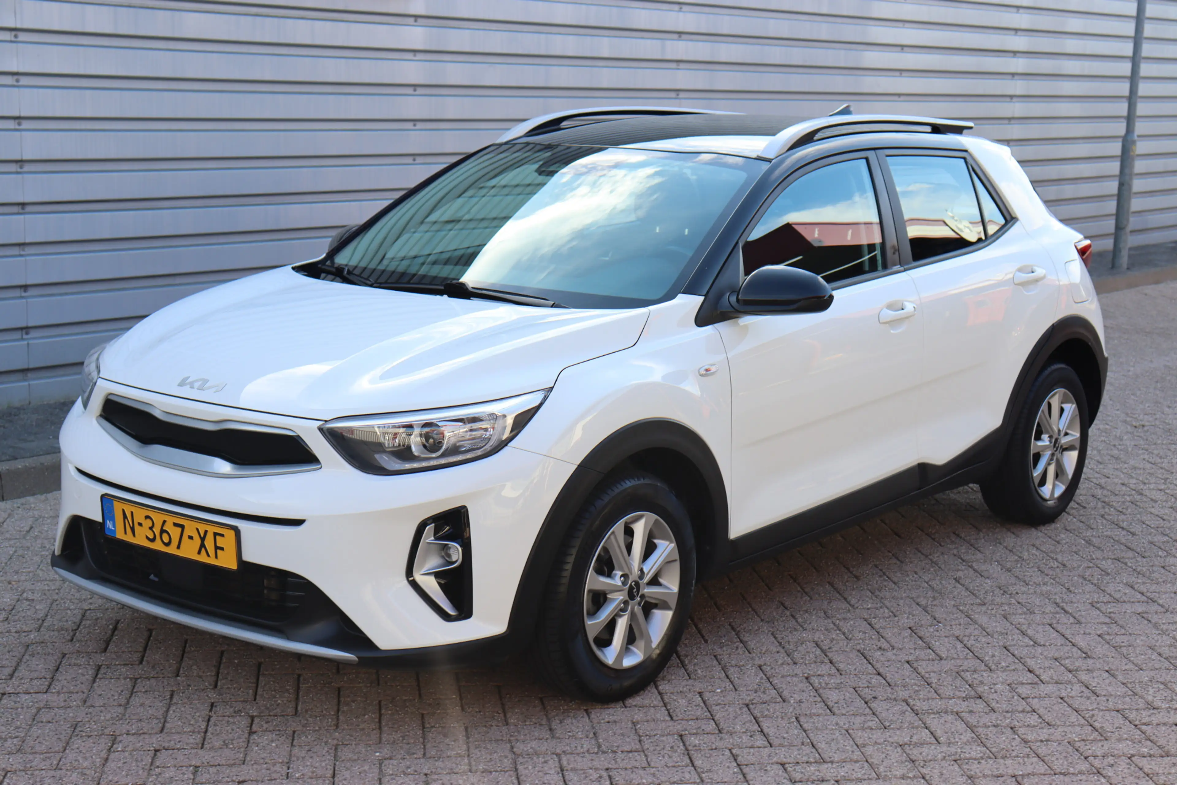 Kia Stonic 1.0 T-GDi MHEV DynamicLine O.a: Clima, Navi, Ad. C — photo 6